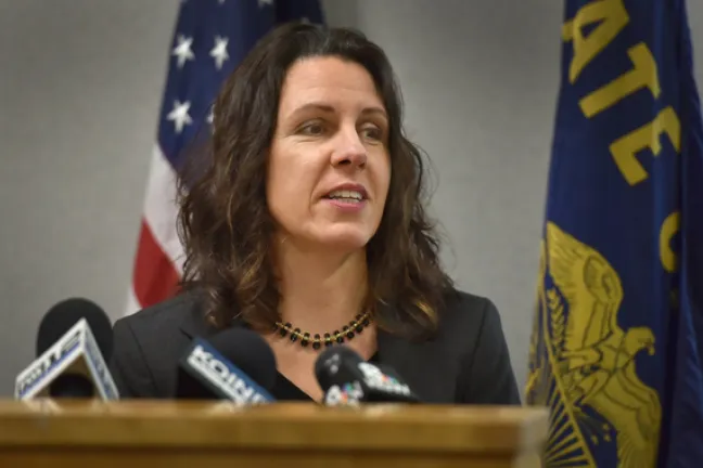 El presidente Kafoury habla en el evento "Enough is Enough" sobre seguridad de armas 