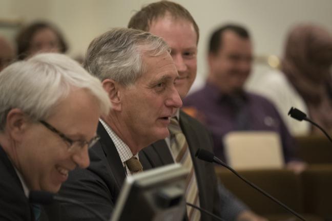 Mayor Hales adddresses the Multnomah County Board of Commissioners at Thursday's meeting.