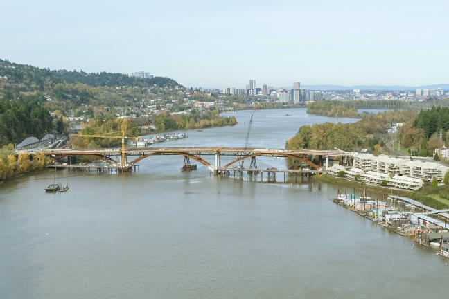 The new Sellwood Bridge takes shape.