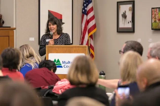 Sesión de escucha del Comisionado Meieran