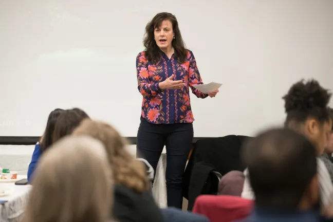 La senadora Kathleen Taylor.