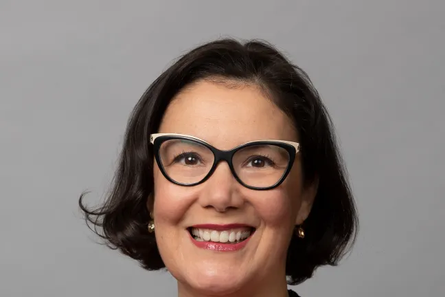 La comisionada Jessica Vega Pederson prestó juramento el jueves 7 de enero de 2021 para su segundo mandato en representación del Tercer Distrito del condado de Multnomah, que sirve al sureste de Portland entre SE Cesar Chavez Boulevard y SE 148th Avenue.