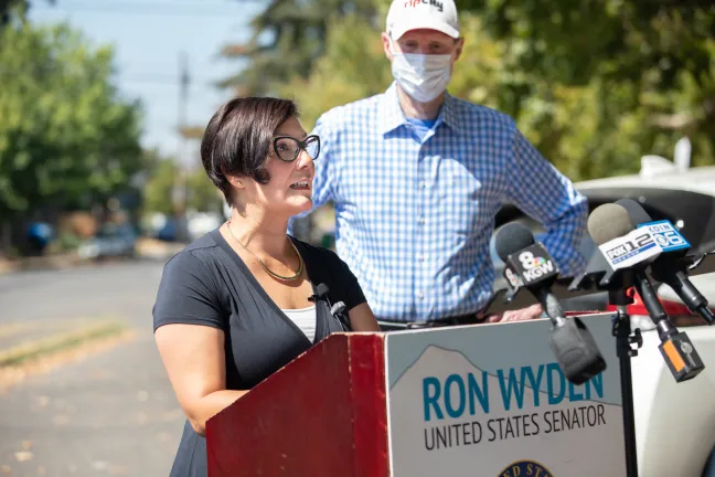 Commissioner Jessica Vega Pederson at heat island news conference with U.S. Senator Ron Wyden.