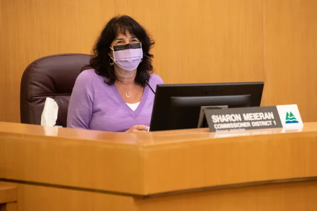 El Comisionado Meieran en la reunión de la Junta de esta semana.