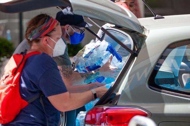 outreach teams and mutual aid groups have distributed since Tuesday are 28, 830 bottles of water in the past five days, ahead of next week's heatwave