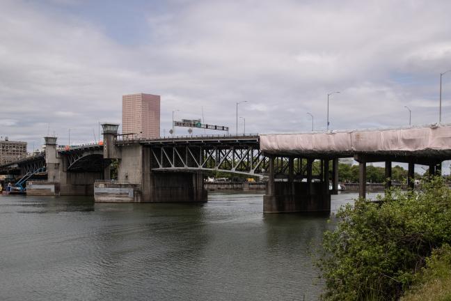 Morrison Bridge, closure 