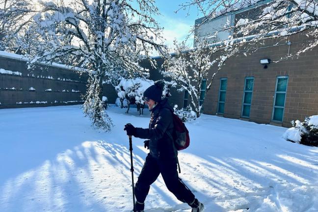  nurse Jana Jarosh skied to the Donald E. Long Juvenile Detention Center during the February 2023 severe winter weather event