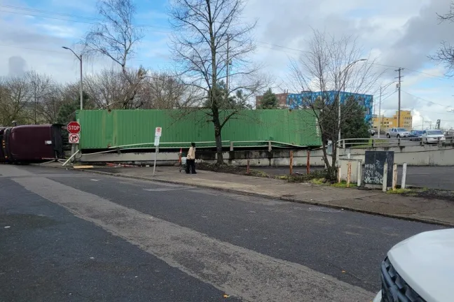 Morrison Bridge, ramp