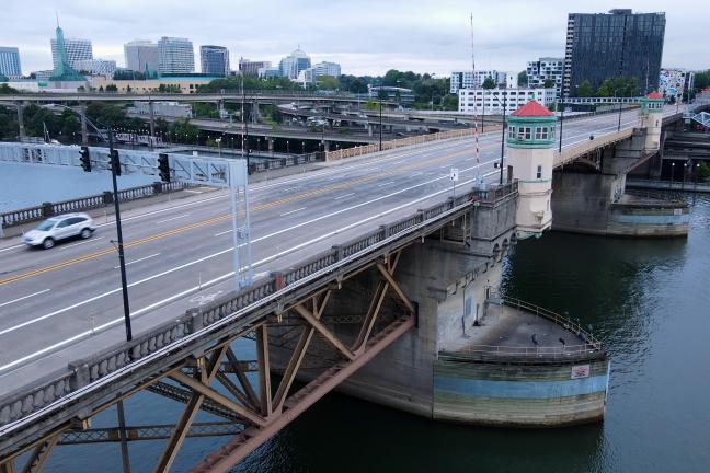 Earthquake Ready Burnside Bridge Project