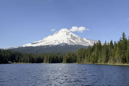 Trillium Lake with Mt Hood in the Background