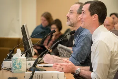 Budget analysts Mike Jaspin and Jeff Renfro brief commissioners on the county's 5-year forcast