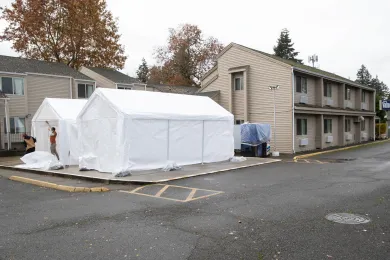 The physical distancing motel shelter at the Portland Value Inn - Barbur.