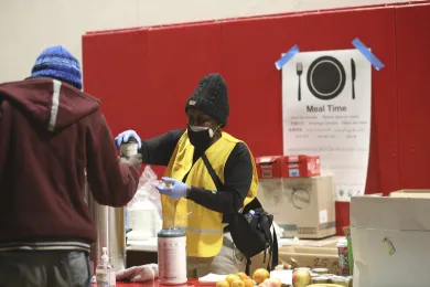 Volunteers work at the Salvation Army warming shelter, Dec, 2021 (Stephanie Yao Long, City of Portland)