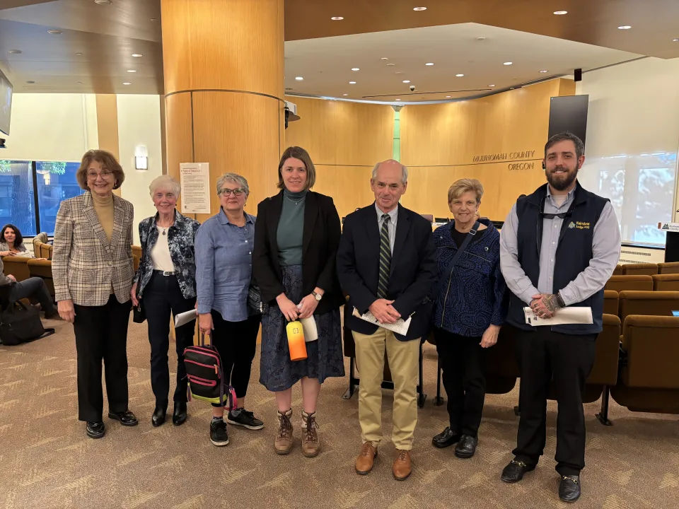 Miembros del Comité de Supervisión de Impuestos tras su presentación ante la Junta Directiva en 2025.