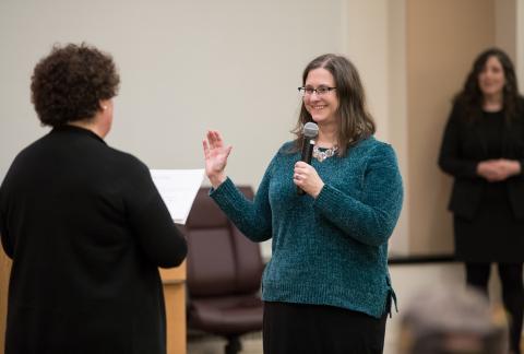 Jennifer McGuirk takes the oath of office as Multnomah County Auditor