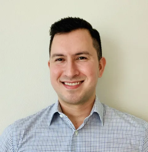 Image of Multnomah County Auditor Intern Cesar Lujan.