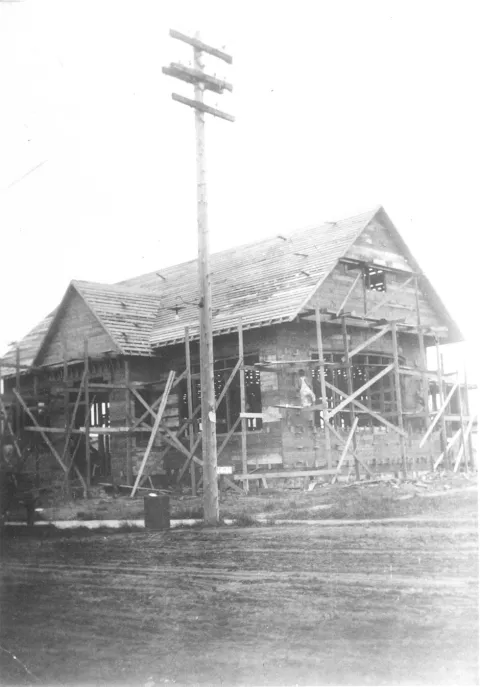 Gresham Library under construction in 1913, showing building's timber framing.