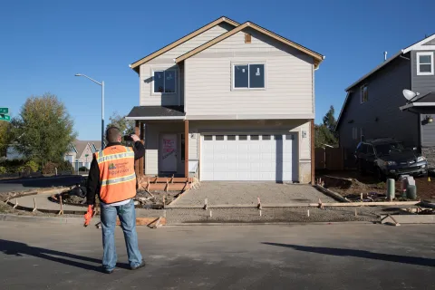 Multnomah Appraiser in Vest