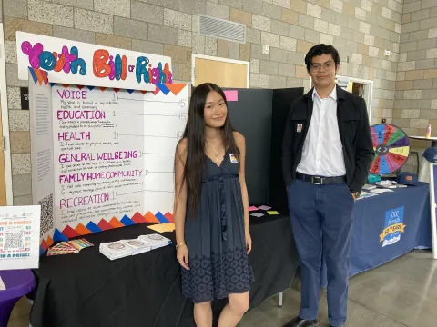 Jóvenes del MYC presentan una mesa redonda a favor de la Declaración de Derechos de la Juventud.