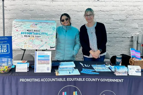 Equipo del Defensor del Pueblo del Condado de Multnomah en la Feria de Recursos de TPN